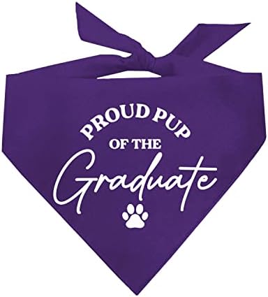O orgulhoso filhote da turma de graduação de 2023 Bandana