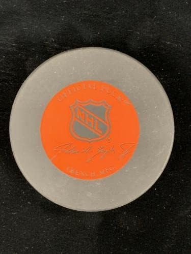Phil Esposito 7 Boston Bruins assinou o disco de hóquei NHL com holograma - Pucks autografados da NHL