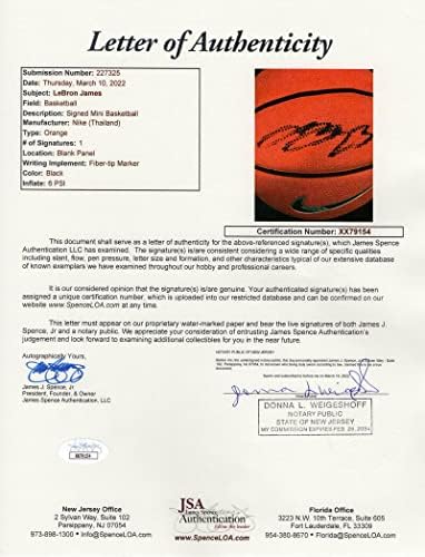 LeBron James assinou o Autograph Mini Nike Basketball Ball - King James com JSA Loa
