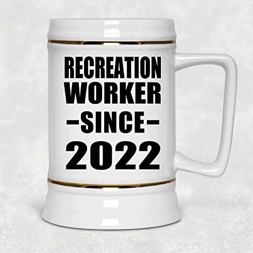 Designsify Recreation Worker desde 2022, caneca de 22 onças de caneca de caneca de cerâmica com alça